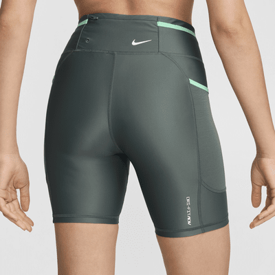 Shorts de ciclismo Dri-FIT ADV de tiro medio de 18 cm con bolsillos para mujer Nike ACG "White Rapids"