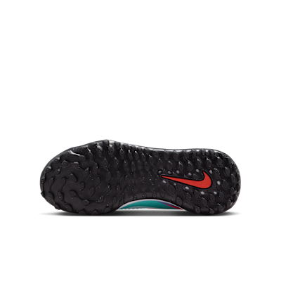 Nike United Jr Phantom 6 Low Academy Older Kids' Turf Football Shoe