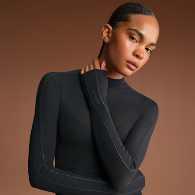 NikeSKIMS Weightless Layers Women's Mock-Neck Long-Sleeve Top
