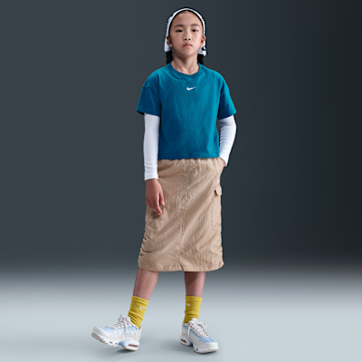 Nike Sportswear Essential Big Kids' (Girls') T-Shirt