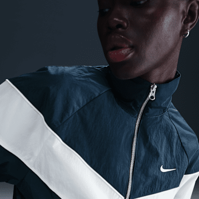 Veste à zip tissée ample UV Nike Windrunner pour femme