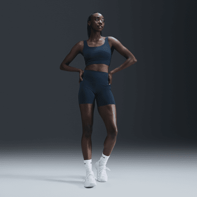 Bra deportivo de media sujeción de corte largo con almohadillas para mujer Nike Zenvy