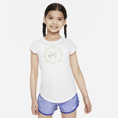 Playera con gráfico para niños talla pequeña Nike Prep in Your Step