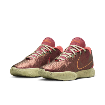LeBron XXI 'Queen Conch' Basketball Shoes. Nike RO