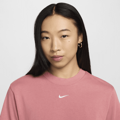 เสื้อยืดผู้หญิงทรงหลวม Nike Sportswear Essential