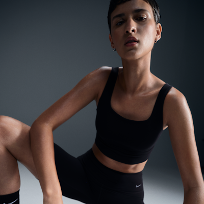 Nike Zenvy Gepolsterter Longline-Sport-BH mit mittlerem Halt