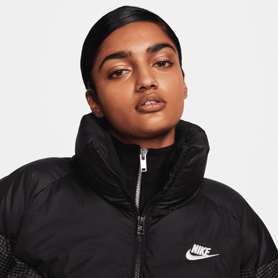 Pufferjacka Therma-FIT Nike Sportswear Windpuffer med ledig passform för kvinnor