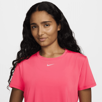 Playera de manga corta Dri-FIT cropped para mujer Nike One Classic