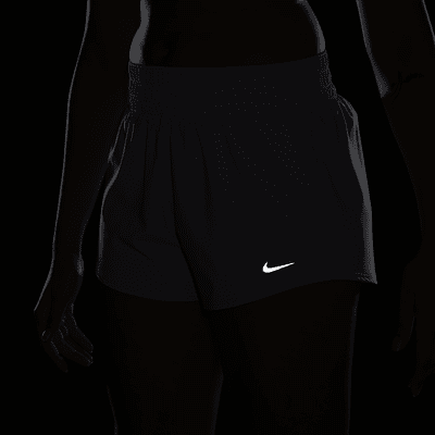 Shorts con forro de ropa interior Dri-FIT de tiro medio de 8 cm para mujer Nike One