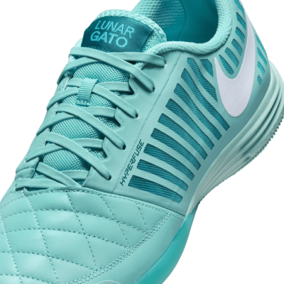 Nike Lunargato II Indoor/Court Low-Top Soccer Shoes