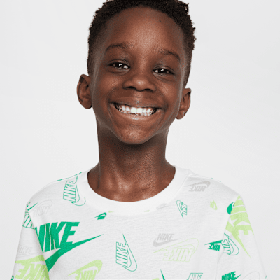 Completo con t-shirt stampata e shorts leggeri in French Terry Nike – Bambino/a