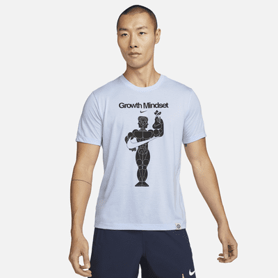 Maken Mooi behuizing Nike Dri-FIT Men's Graphic Training T-Shirt. Nike ID