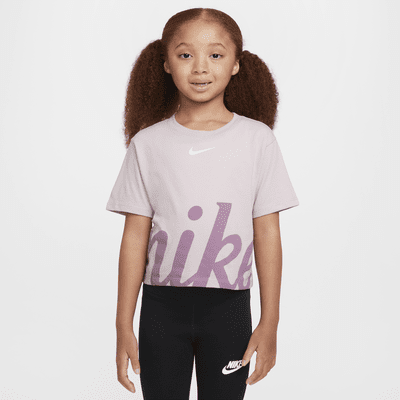 Nike bequemes T-Shirt mit Grafik (jüngere Kinder)