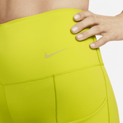 Shorts de ciclismo con bolsillos de tiro alto de 20 cm de sujeción firme para mujer Nike Go