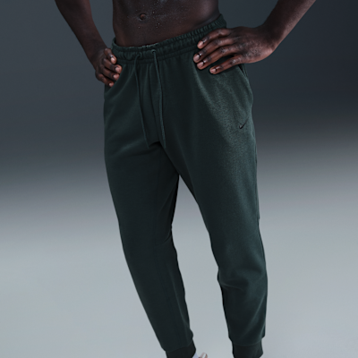 Męskie funkcjonalne joggery z ochroną przed promieniowaniem UV Dri-FIT Nike Primary Fleece