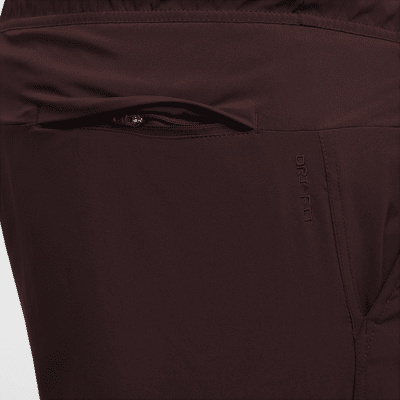 Shorts versátiles sin forro Dri-FIT de 13 cm para hombre Nike Unlimited