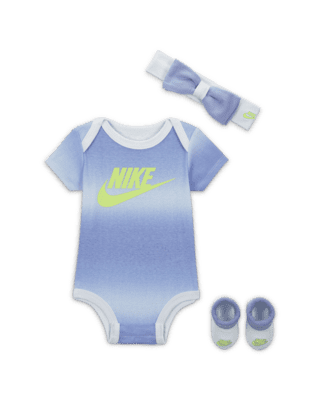 Детские  Nike Baby (3-6M) Ombre Stripe 3-Piece Box Set