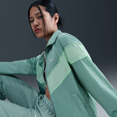 Nike Windrunner Women's Loose UV Woven Full-Zip Jacket