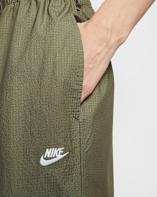 Nike Sportswear Club
