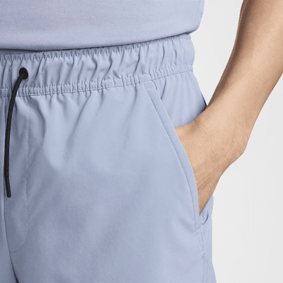 Shorts versátiles Dri-FIT de 18 cm 2 en 1 para hombre Nike Unlimited