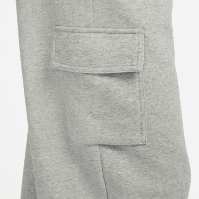 Pants de entrenamiento cargo oversized de tiro medio para mujer Nike Sportswear Club Fleece