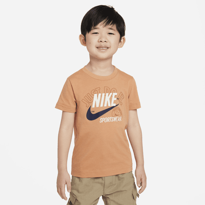 Playera estampada infantil Nike Retro Sportswear