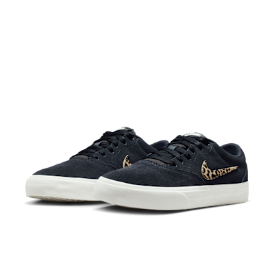 Nike Charge Suede SE Women's Shoes