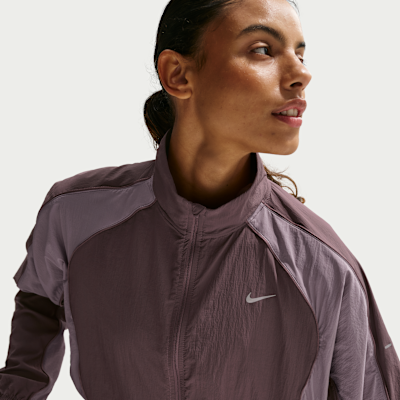 Nike Swift Repel-Laufjacke mit UV-Schutz (Damen)