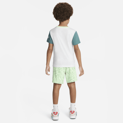 Conjunto de playera y shorts para niños de preescolar Nike Sportswear Create Your Own Adventure