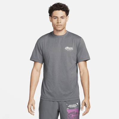 Nike Hyverse vielseitiges Nike Dri-FIT UV Kurzarm-Oberteil für Herren