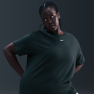 Nike Sportswear Essential Women's T-Shirt (Plus Size)