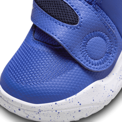 Tenis para bebé e infantil Nike Team Hustle D 11