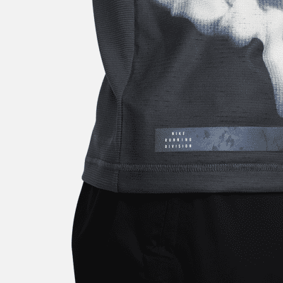 Nike Dri-FIT ADV Run Division Men's Short-Sleeve Running Top