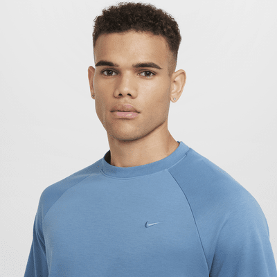 Maglia a girocollo versatile Dri-FIT UV Nike Primary – Uomo