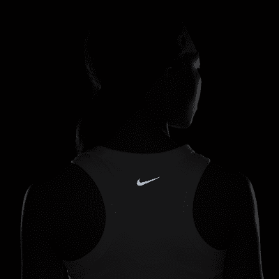 Nike One Fitted Women's Dri-FIT Cropped Tank Top