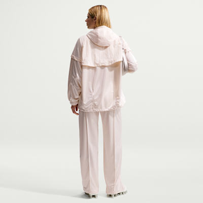 Nike Sportswear Women's Loose Mid-Rise Belted Pintuck Trousers