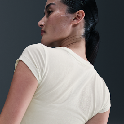 Nike Sportswear Women's Tight Short-Sleeve Graphic T-Shirt