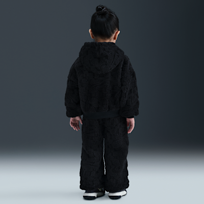 Conjunto de sudadera con gorro sin cierre y pants infantil Nike Cozy