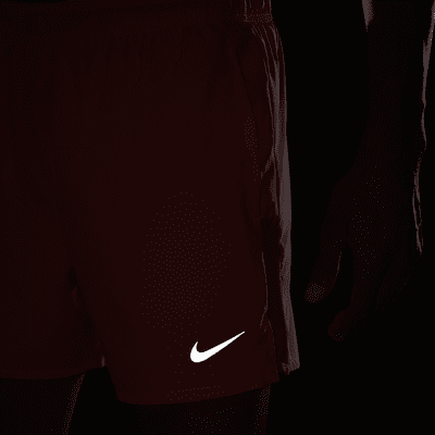 Nike Challenger Pantalón corto de running Dri-FIT de 13 cm con malla interior - Hombre