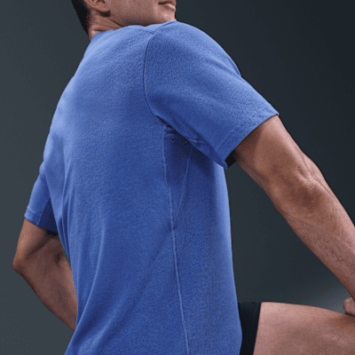 Nike Primary Men's Dri-FIT Short-Sleeve Versatile Top