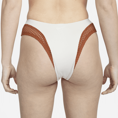 Parte inferior de traje de baño estilo Cheeky Sling para mujer Nike