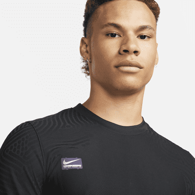 Nike VaporKnit Strike Men's Soccer Top