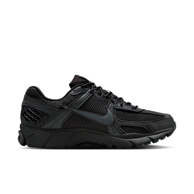 Nike Zoom Vomero 5 SE Men's Shoes With Reflective Design Accents
