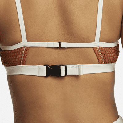 Prenda superior de traje de baño tipo bikini con cuello en V para mujer Nike