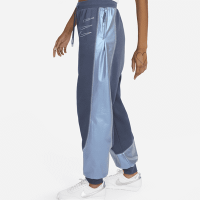Pantalones de entrenamiento de tejido Fleece con gráficos para mujer Nike Sportswear