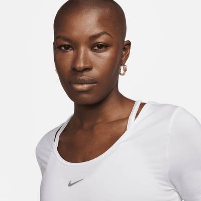 Nike One Classic Women's Dri-FIT Short-Sleeve Cropped Twist Top