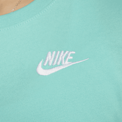 เสื้อยืดผู้หญิง Nike Sportswear Club Essentials