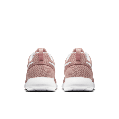 One Women's Shoe. Nike.com