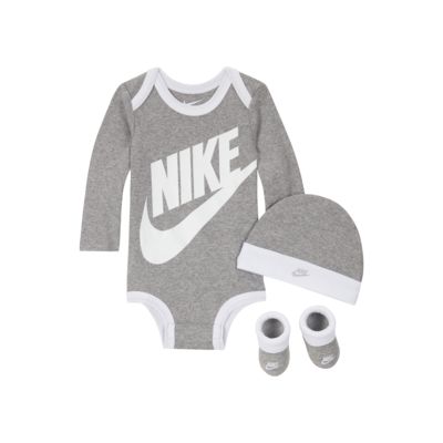 baby nike booties and hat