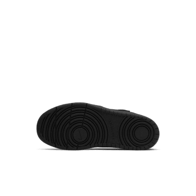nike borough low trainers